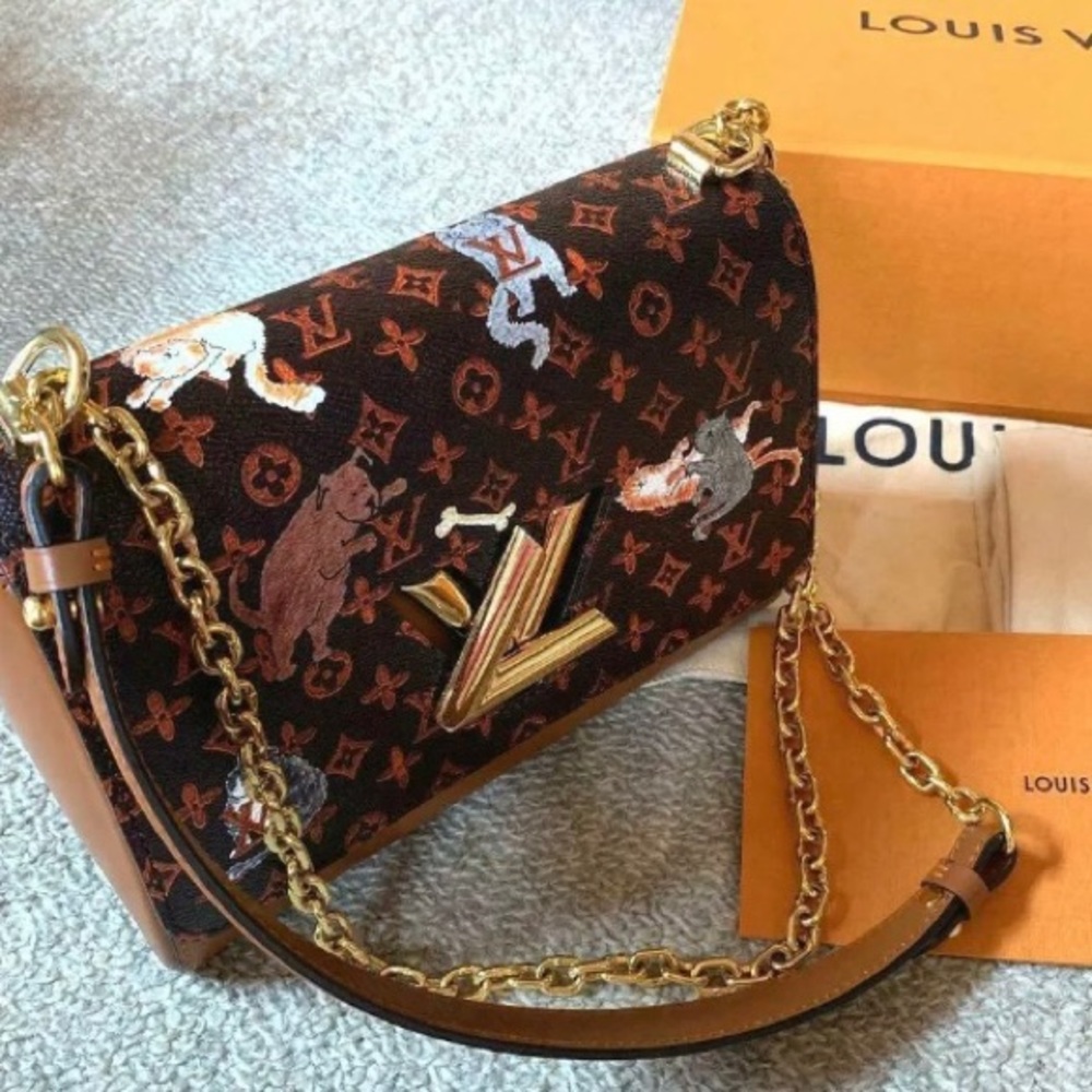 Authentic Louis Vuitton twist 😍